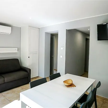 Marina D'oru.8 Appartement